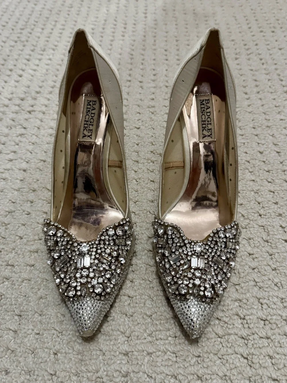 Badgley Mischka Ivory Crystal Embellished Pointed Toe Pumps - Size 8 - Picture 1 of 7